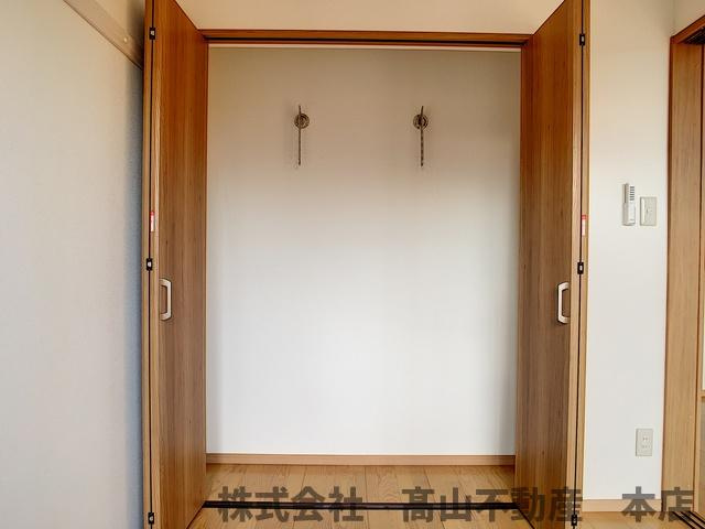 ラフォーレさつき八番館の収納