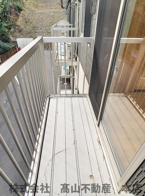 ラフォーレさつき八番館のバルコニー