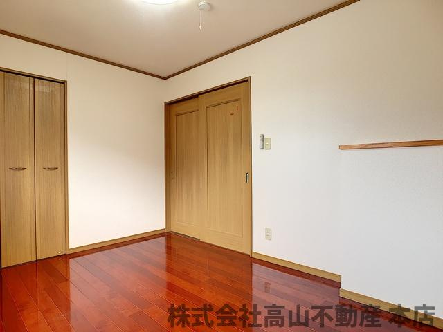 エルカーサの洋室