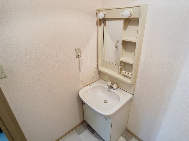 カーディナルESTの独立洗面台