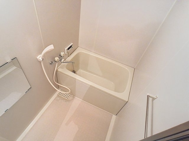 カーディナルESTの浴室