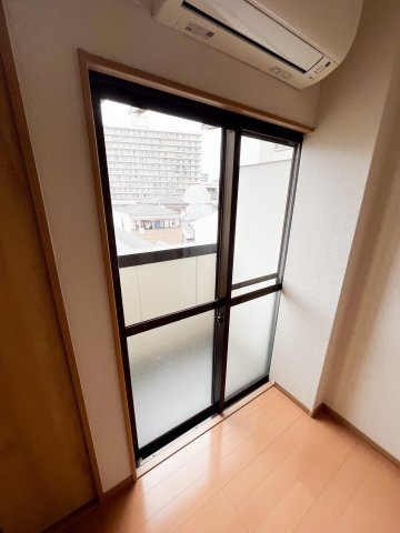 日伸第三マンションのバルコニー