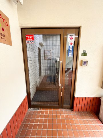 日伸第三マンションのロビー