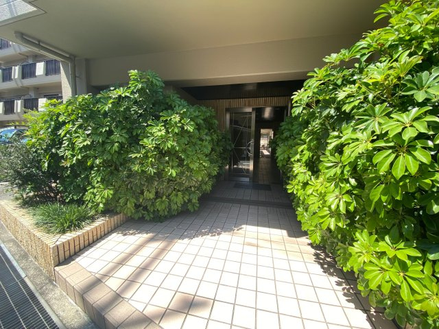 【エントランス】 | 緑地エレガンス2号館