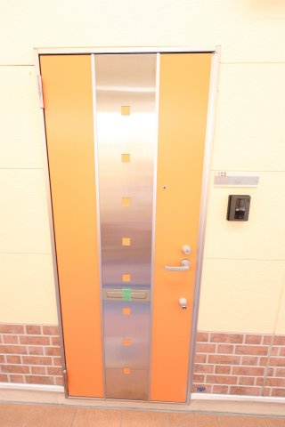 ユナイト根岸アルメニアの杜の玄関
