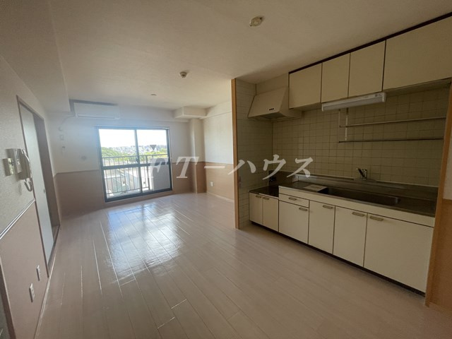 千葉市花見川区幕張本郷３丁目の賃貸マンションのロビー