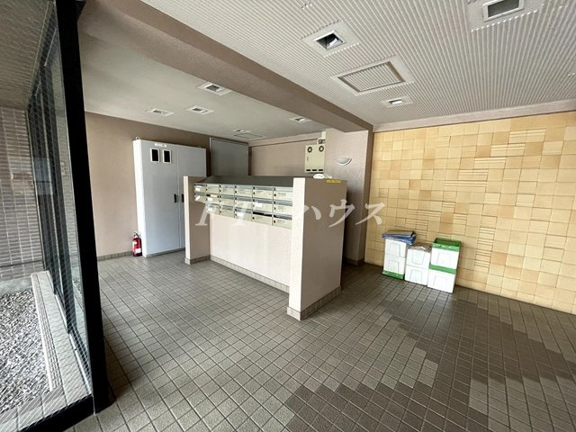 ハーヴェスト本郷のロビー