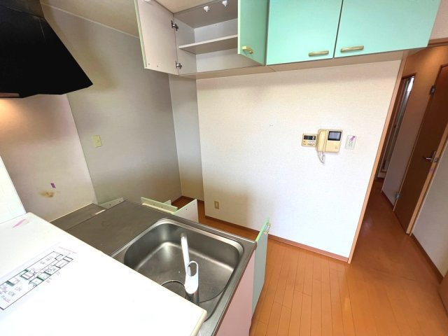 グランドガーデンツインステージ Nのキッチン