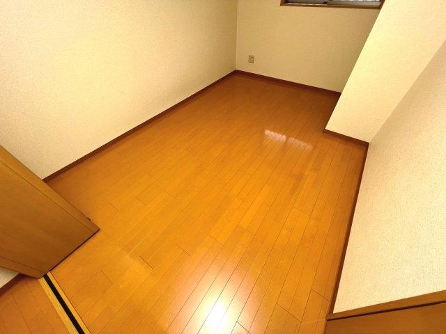 グランドガーデンツインステージ Nの寝室