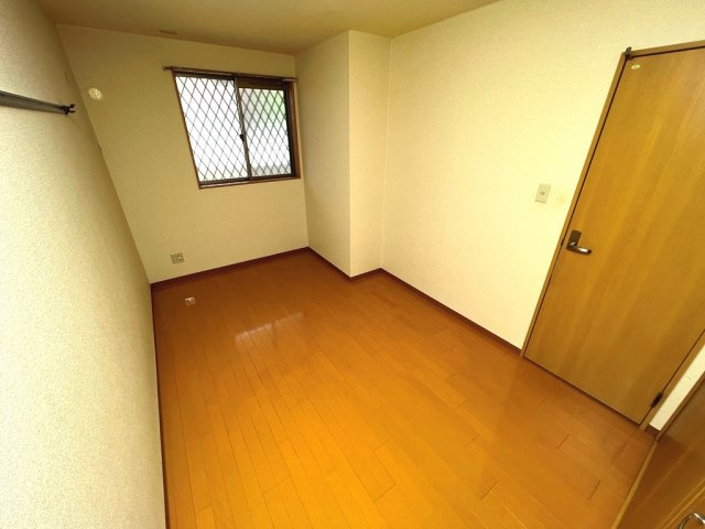 グランドガーデンツインステージ Nの寝室