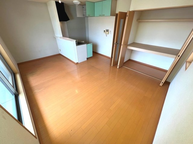 グランドガーデンツインステージ Nの居間・リビング