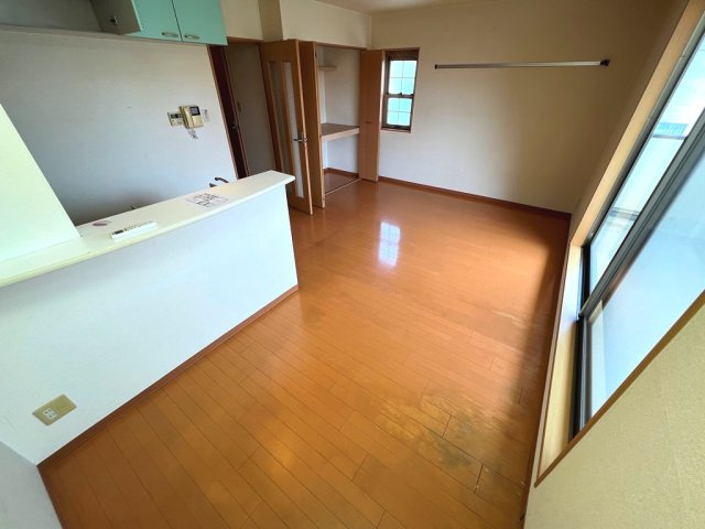 グランドガーデンツインステージ Nの居間・リビング