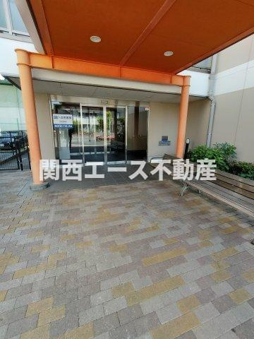 【エントランス】 | リラスクエア八尾宮町