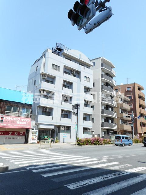 グランドアベニューの外観