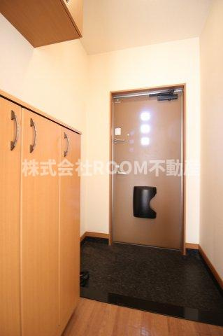 エタニティの玄関|明るい玄関です