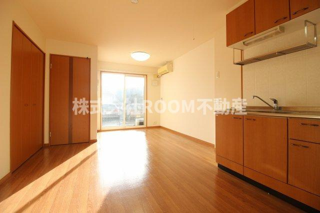 エタニティの居間・リビング|こちらのリビングで趣味の時間をお楽しみください