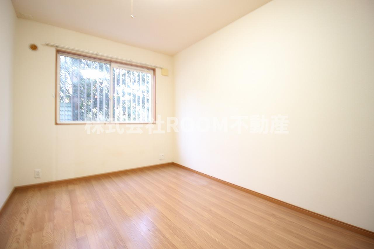 エタニティの洋室|落ち着いた色調の洋室です