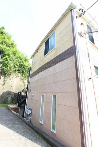 ネオステージ横須賀中央の外観