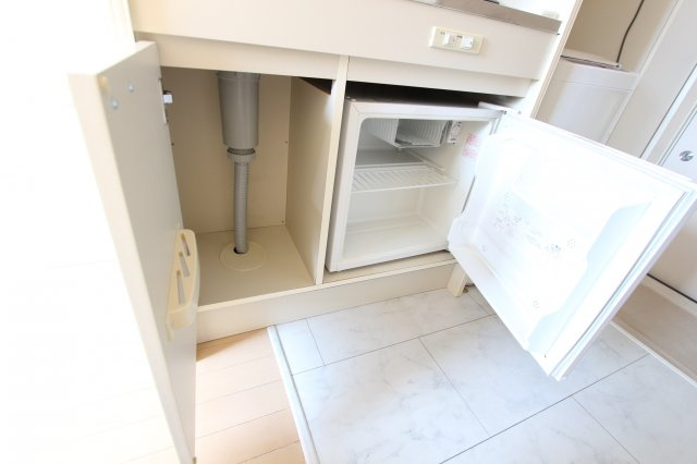 ネオステージ横須賀中央のキッチン|同アパートの参考写真です。