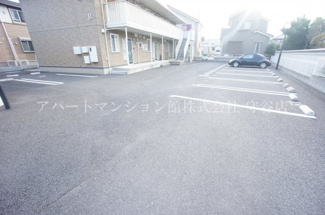 【駐車場】