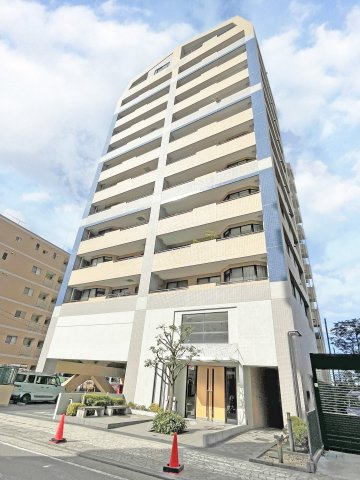 プルミエール多摩川　（川崎区本町2丁目）の外観|外観です　プルミエール多摩川　平成13年5月築　3LDK　京浜急行線「京急川崎」駅徒歩9分　角部屋　眺望良好　陽当り良好　ペット飼育可能　人気の学区　