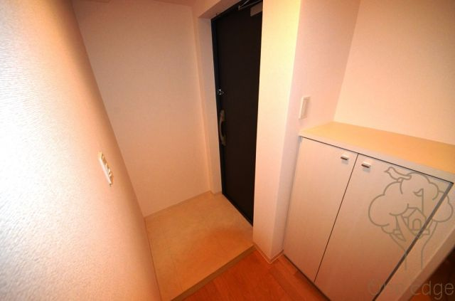 エクセレント南森町の玄関