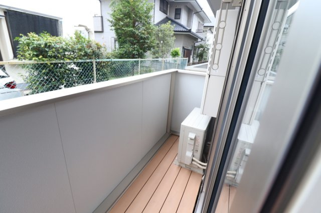 熊本市西区田崎３丁目のアパートのバルコニー