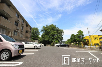 【駐車場】