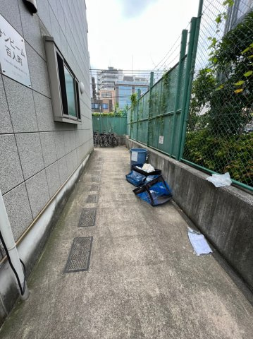 サンビーム百人町のエントランス|サンビーム百人町
