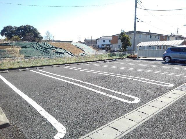 アヴニール・ブリエ参の駐車場|駐車場