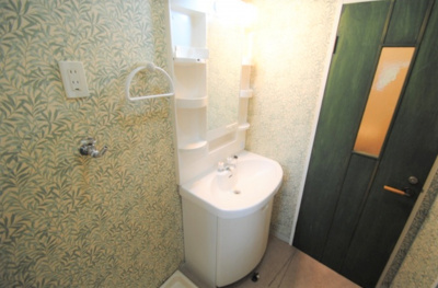 【洗面所】 | グランデール長園B | コンパクトで使いやすい洗面所