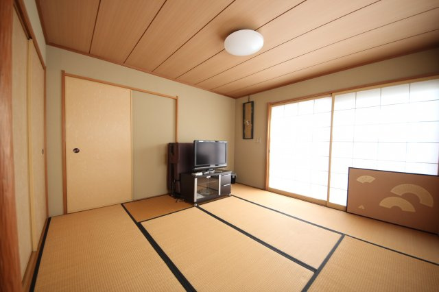 【和室】 | 大津市仰木の里東5丁目11-15　中古戸建 | 和室があると落ち着いた雰囲気になりますね