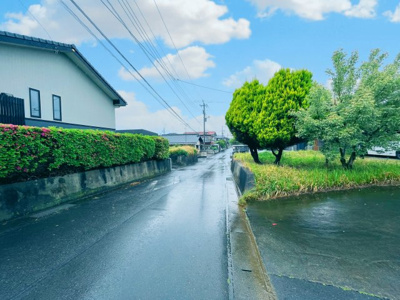 【前面道路含む現地写真】 | 石岡市東光台５丁目中古戸建て