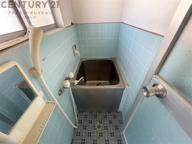 コンパクトで使いやすいお風呂です