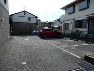 ★敷地内駐車場★（有料・要空き確認）