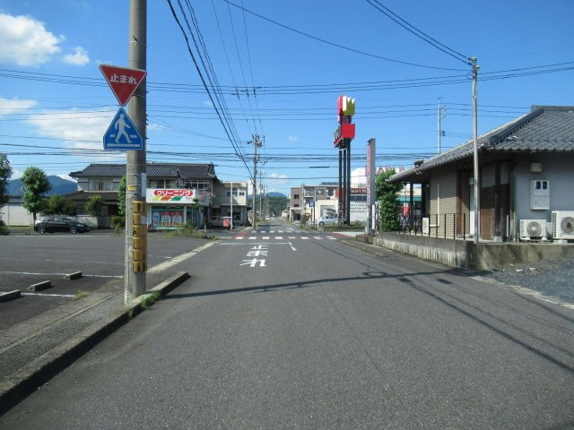 高野山西 売土地　２８４坪の前面道路含む現地写真