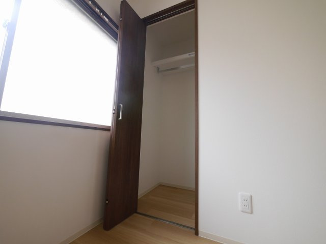 潮見台町3丁目貸戸建の収納