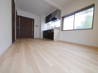 【居間・リビング】 | 潮見台町3丁目貸戸建