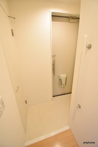 アネロ　グランツ　仲介手数料無料の玄関