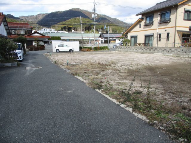 宮野下　売土地の前面道路含む現地写真