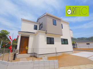 【外観】 | こちらの物件が気になるようでしたら、0120-300-697までお気軽にご連絡ください♪人生でいちばん大きなお買い物です、いつでもご案内いたします。ゆっくりご見学ください現地だからわかる事があります