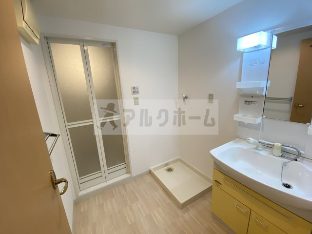 アドミラブール五条の宮壱番館の洗面所