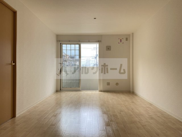 アドミラブール五条の宮壱番館の居間・リビング