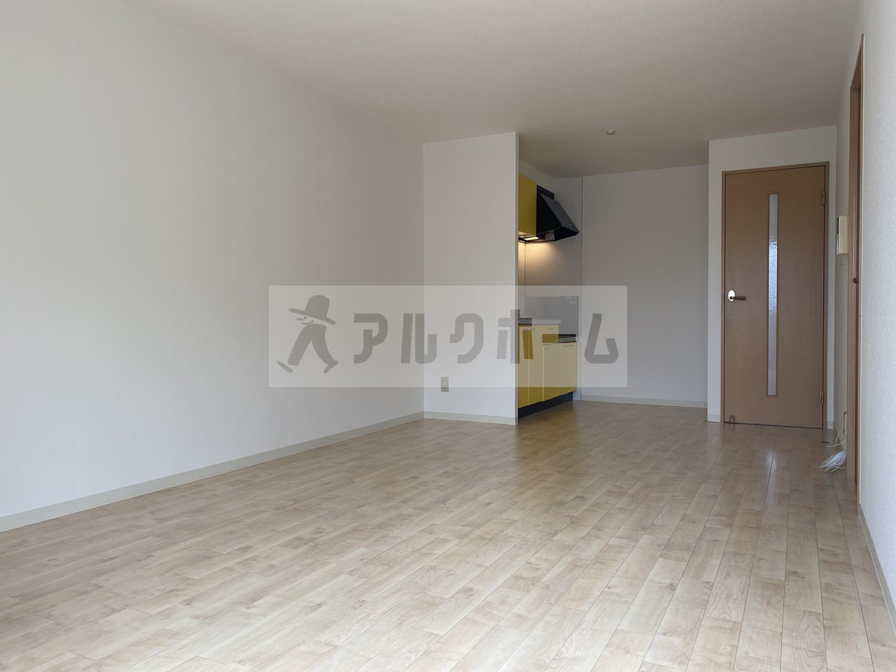 アドミラブール五条の宮壱番館の居間・リビング