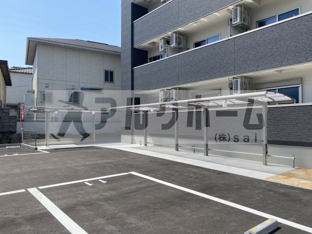 フジパレス東弓削の駐車場