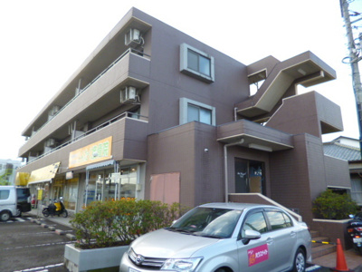 3階建てマンション