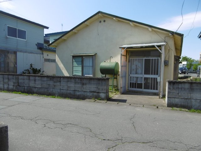 【外観】 | 黒石市花園町土地(古家付き)