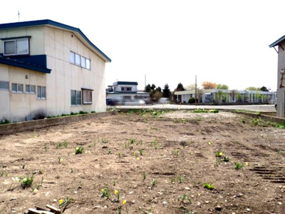 【外観】 | 黒石市花園町　土地90坪　更地 | 奥から撮影