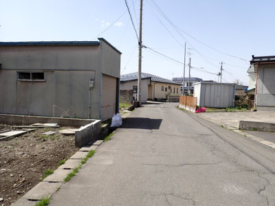 【外観】 | 黒石市花園町　土地90坪　更地 | 物件の外観です
