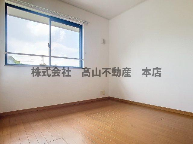 カルム・ヴィラⅡの居間・リビング